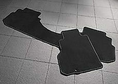 Infiniti 999E2-QS001BK Carpeted Floor Mats (Carpeted - Graphite, 3-pc set)